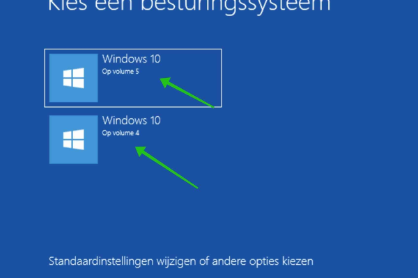 如何在Windows 10中调整双系统启动顺序？