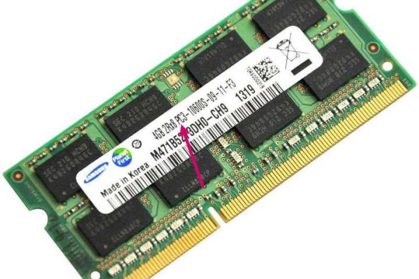 选择DDR4服务器内存条时，应搭配哪种主板？