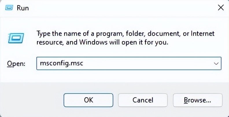 如何诊断并解决Windows 10启动速度逐渐变慢的问题？