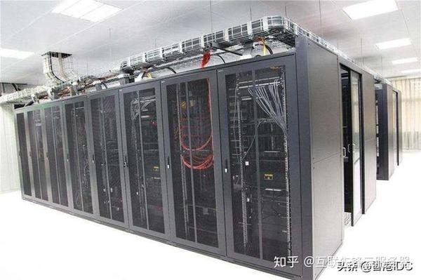 你记得那个著名的外国服务器叫什么名字吗？
