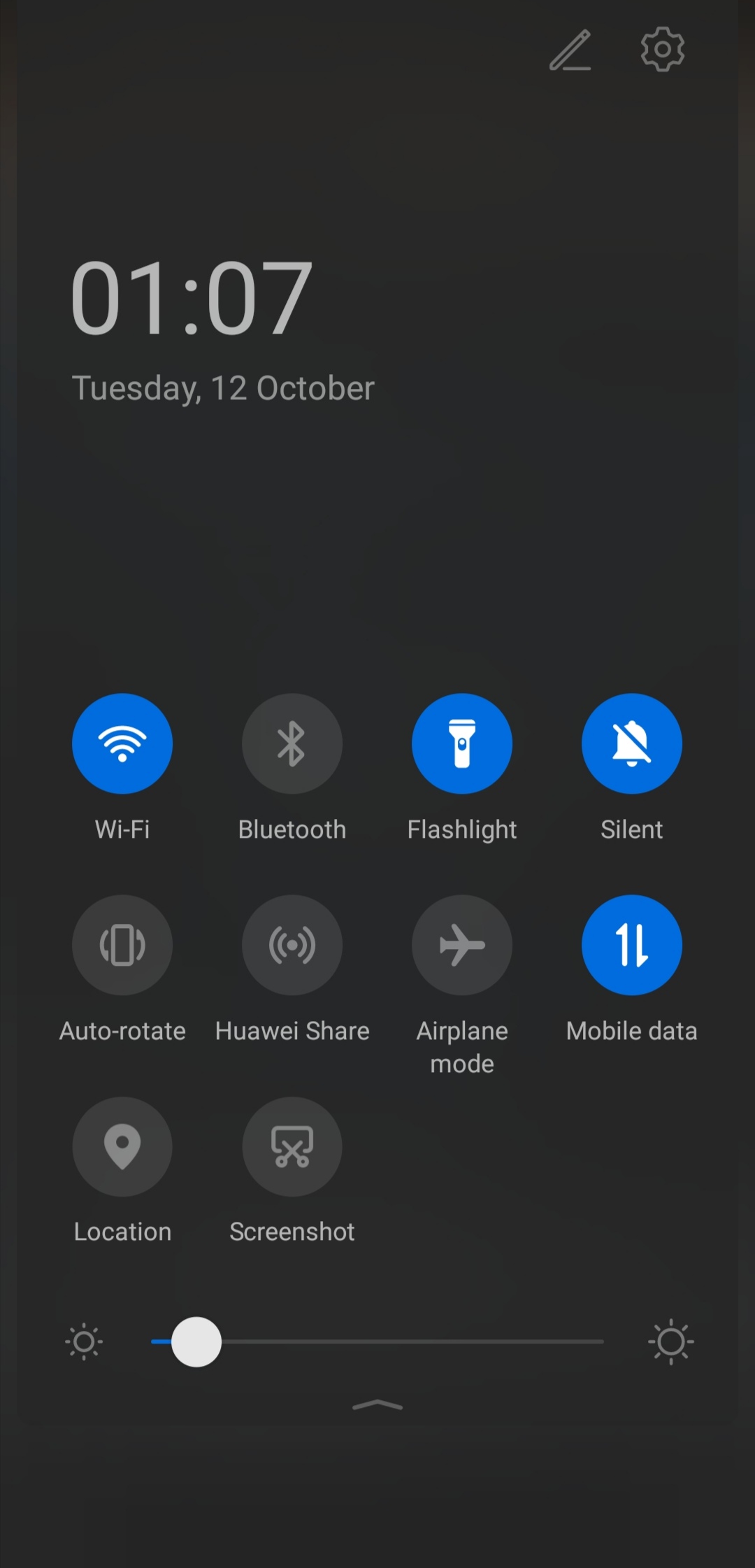 为什么Android设备启动应用时系统栏会变为蓝色？  第1张