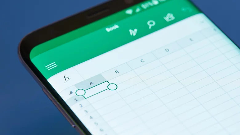 如何在Android中实现类似Excel的表格功能，并支持内容回显与修改？