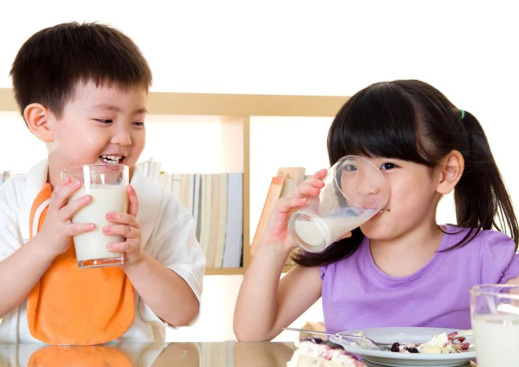 CDN心选儿童牛奶，真的适合孩子的健康选择吗？