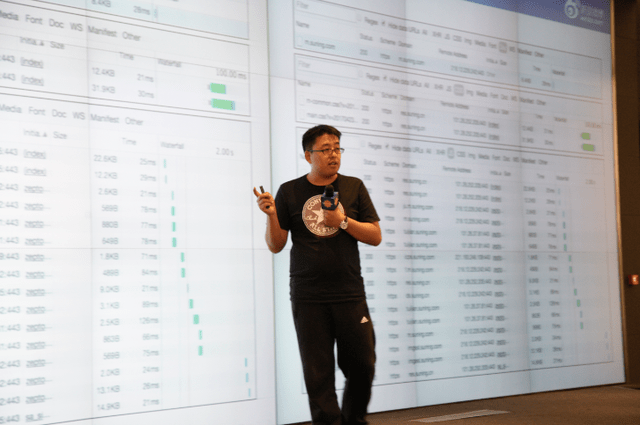 杨亚在南京Linux领域有哪些显著成就和贡献？