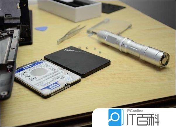 移动ssd固态硬盘怎么安装视频  第1张