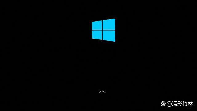 解决Win10开机黑屏等待问题的有效方法是什么？