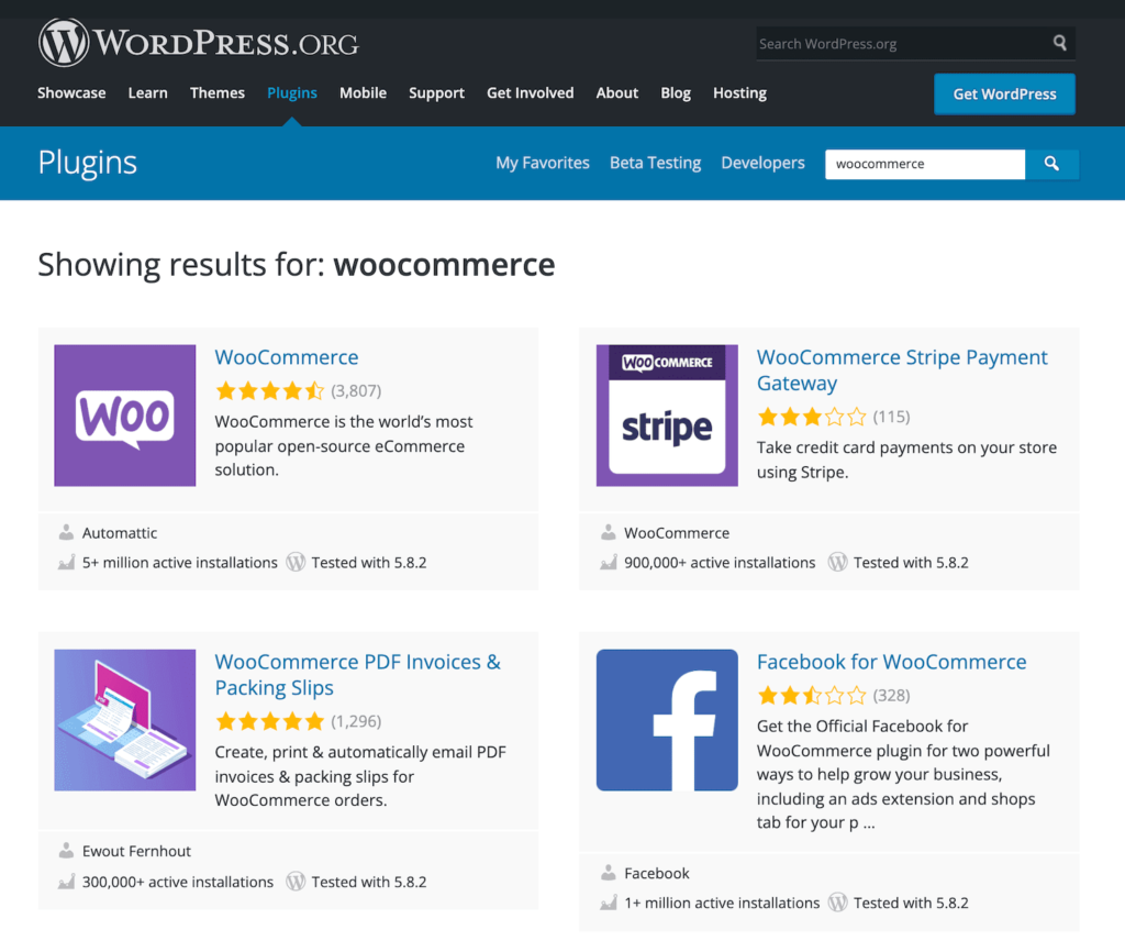 在搭建WooCommerce商城时，PHP和WordPress的最低版本要求是什么？