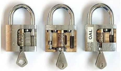 什么是间隙锁？其工作原理与应用场景如何？