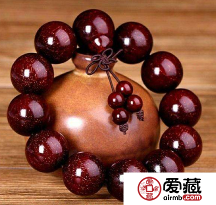 小叶紫檀手链的功效  第1张