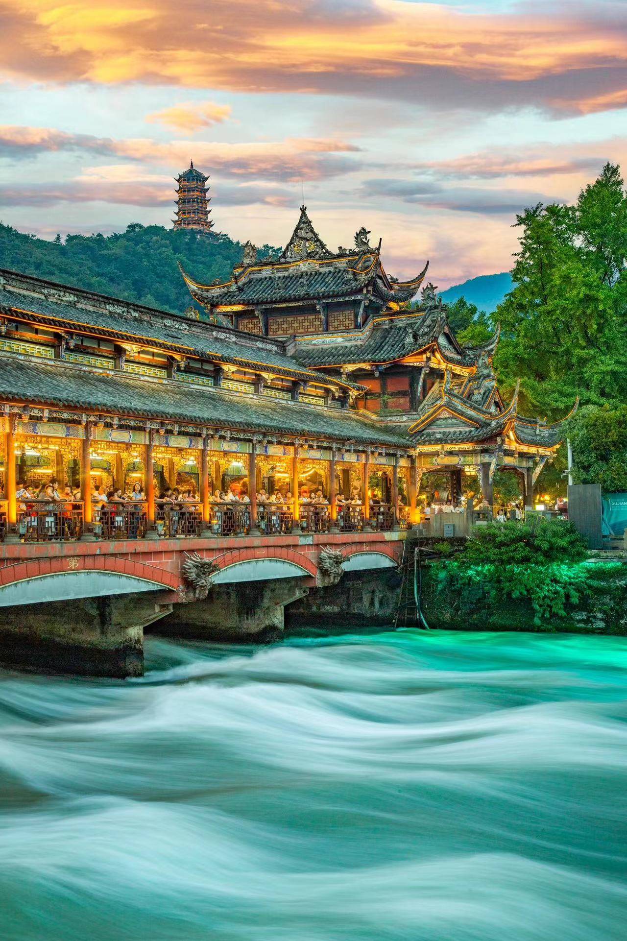 四川成都vps，四川成都旅游必去景点2022年更新（四川成都旅游景点攻略自由行）
