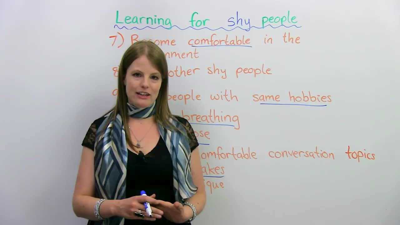 How old is she in English?  第1张