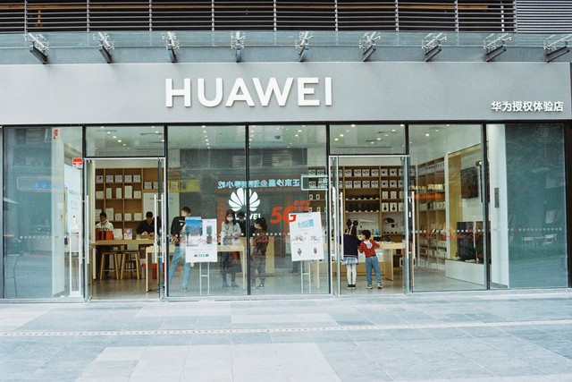 华为直营店和授权店有什么区别呢