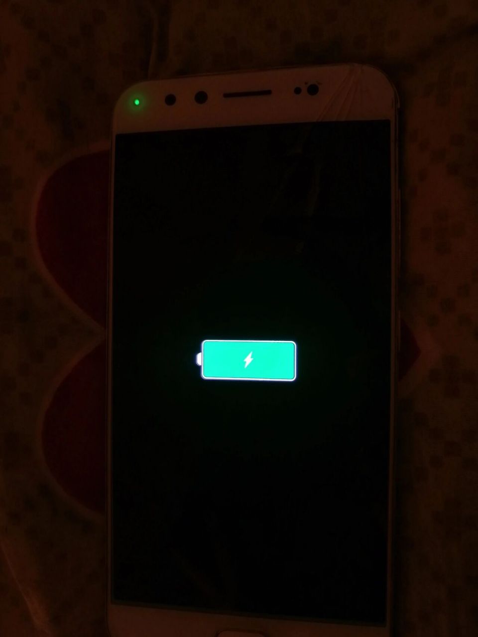 手机电量耗尽后充电为什么开不了机  第1张