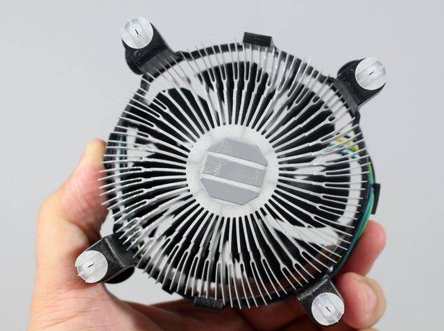 cpu散热器买一般还是好的
