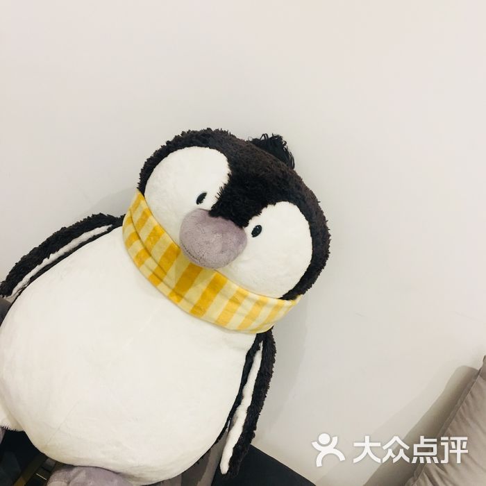 企鹅小屋：180元|年|1核|512MB内存|10GB SSD空间|500GB流量|30Mbps-1Gbps端口|KVM|香港NTT(小企鹅的房子)