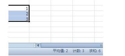 为什么wps表格只显示一半  第1张