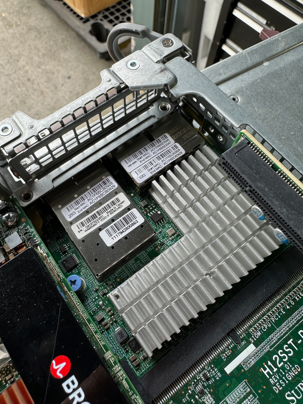 dedicube-$50/E3-1240v2/16g内存/1T硬盘/10T流量/G口 第1张 dedicube-$50/E3-1240v2/16g内存/1T硬盘/10T流量/G口 第1张