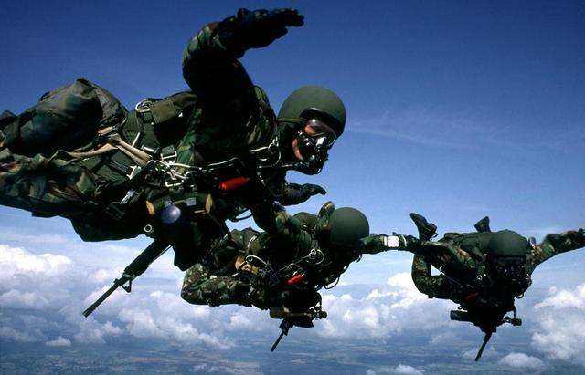 空降神兵怎么配装备?空降神兵配置攻略 第3张 空降神兵怎么配装备?空降神兵配置攻略 第3张