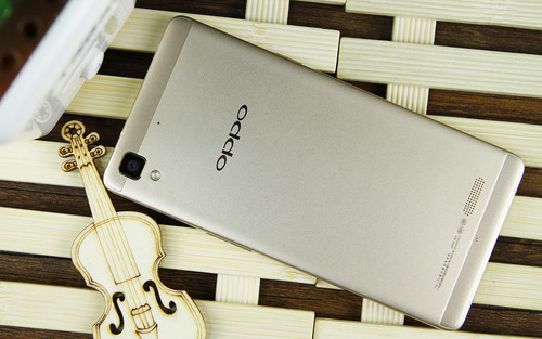 OPPO R7详细配置参数一览,这款手机现在还值得购买吗? 第3张 OPPO R7详细配置参数一览,这款手机现在还值得购买吗? 第3张