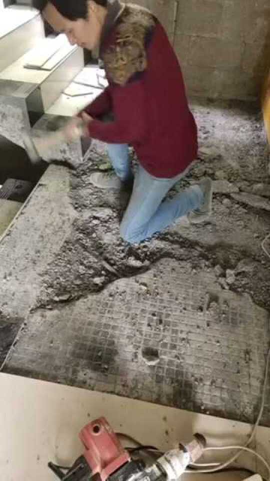 澄清:搬瓦工官网,搬瓦工官方网站,杜绝假冒网站 第1张 澄清:搬瓦工官网,搬瓦工官方网站,杜绝假冒网站 第1张