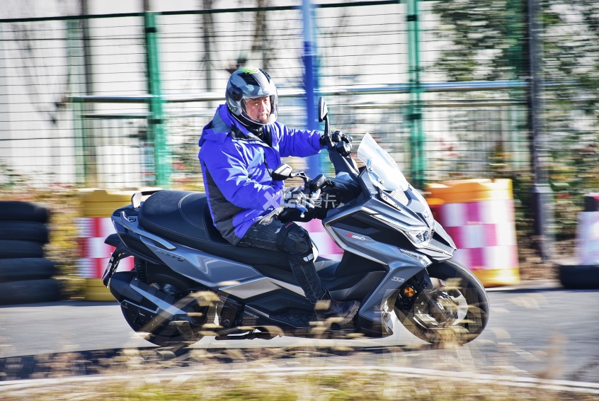 光阳赛艇s350动态加速篇怎么样,光阳赛艇s350加速性能如何 第1张 光阳赛艇s350动态加速篇怎么样,光阳赛艇s350加速性能如何 第1张