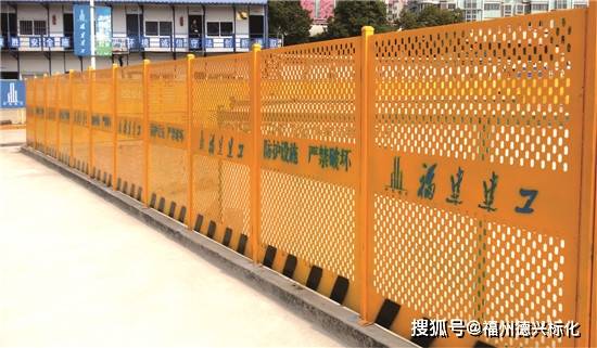 防护墙为何在现代生活中变得如此重要?揭秘其多重作用与挑战! 第2张 防护墙为何在现代生活中变得如此重要?揭秘其多重作用与挑战! 第2张