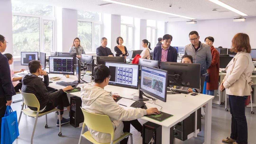 学校网站开发需求明确,如何挑选专业工作室? 第2张 学校网站开发需求明确,如何挑选专业工作室? 第2张