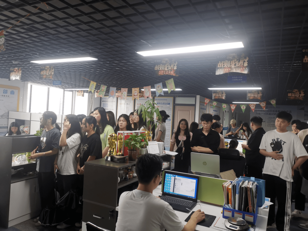 电商公司产品开发人员,他们的工作内容与挑战有哪些? 第2张 电商公司产品开发人员,他们的工作内容与挑战有哪些? 第2张