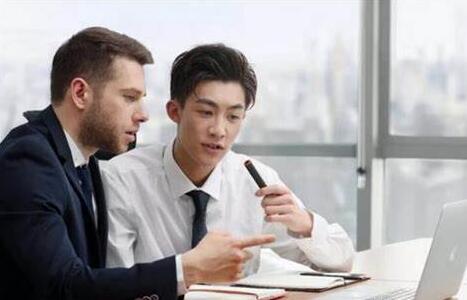 学英语的去软件开发公司,除了翻译还能做什么岗位? 第2张 学英语的去软件开发公司,除了翻译还能做什么岗位? 第2张