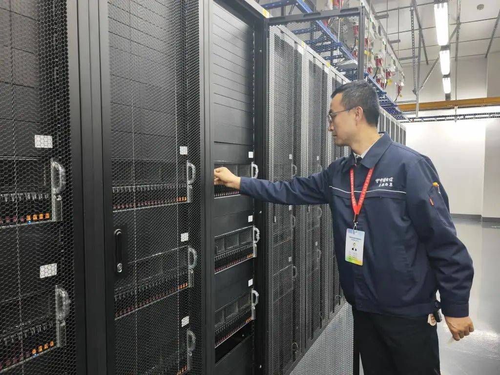 西安市服务器公司,为何成为西部IT产业的重要枢纽? 第1张 西安市服务器公司,为何成为西部IT产业的重要枢纽? 第1张