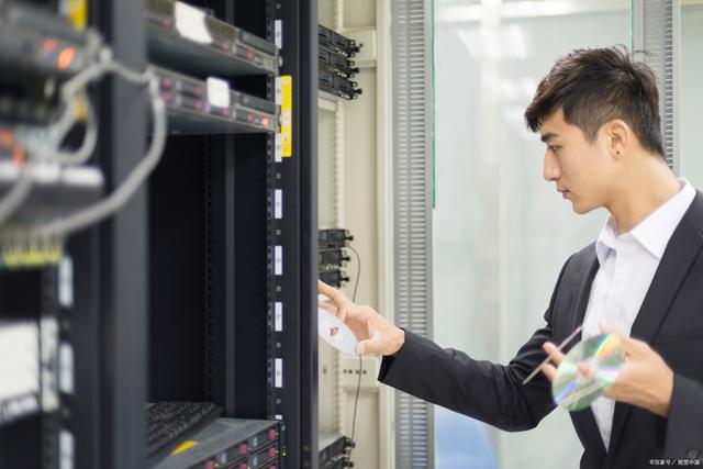 服务器运维工程师前途怎么样?运维工程师前景如何 第1张 服务器运维工程师前途怎么样?运维工程师前景如何 第1张