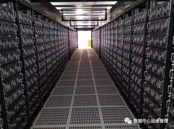 服务器PDU是什么?它在数据中心中扮演什么关键角色? 第2张 服务器PDU是什么?它在数据中心中扮演什么关键角色? 第2张