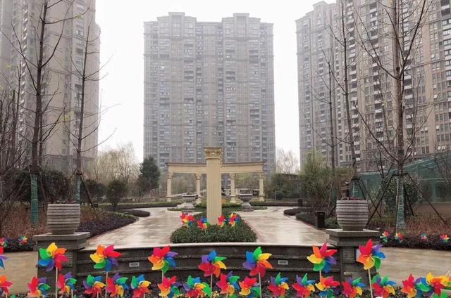金域名家豫安小区,究竟哪个更大?业主对比测评揭晓! 第1张 金域名家豫安小区,究竟哪个更大?业主对比测评揭晓! 第1张