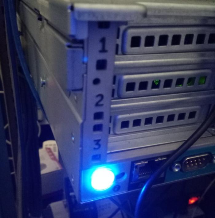 dell 服务器 黄灯 第1张 dell 服务器 黄灯 第1张