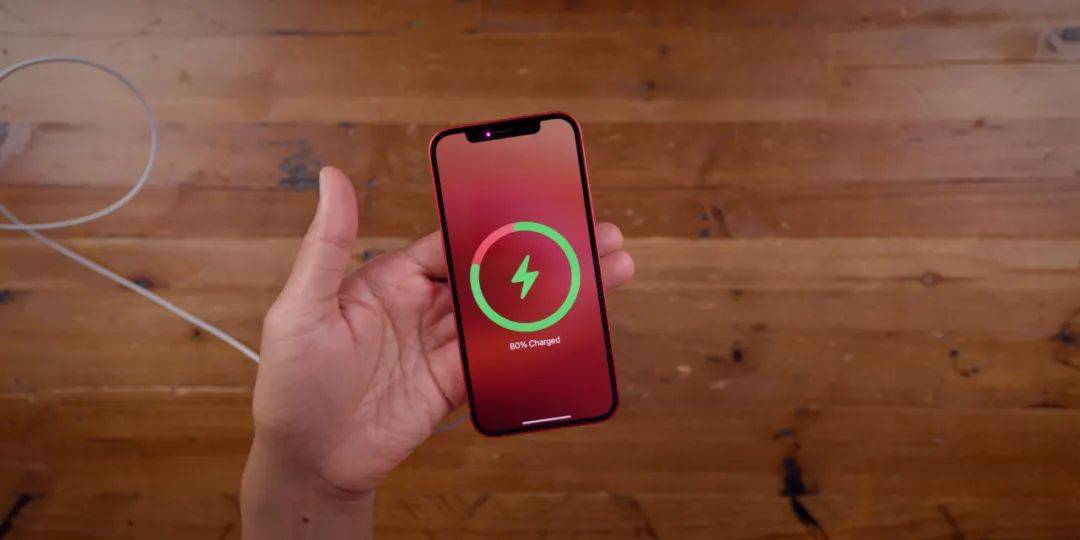 iPhone 12充电动画为何迟迟不更新?,iPhone 12用户被抛弃?充电动画为何不更新,充电动画更新为何跳过iPhone 12?,苹果忘了给iPhone 12更新充电动画?,为何新iPhone充电动画独缺12? 第3张 iPhone 12充电动画为何迟迟不更新?,iPhone 12用户被抛弃?充电动画为何不更新,充电动画更新为何跳过iPhone 12?,苹果忘了给iPhone 12更新充电动画?,为何新iPhone充电动画独缺12? 第3张