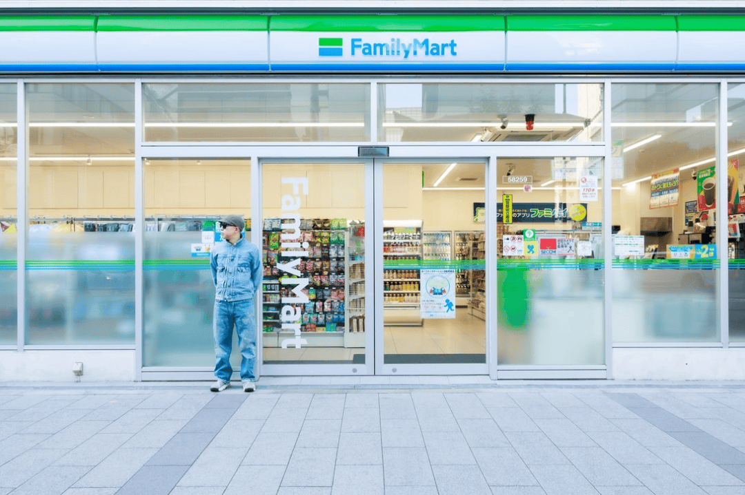 便利店网站域名选择,是.com还是其他?哪种更适合便利店品牌形象? 第1张 便利店网站域名选择,是.com还是其他?哪种更适合便利店品牌形象? 第1张