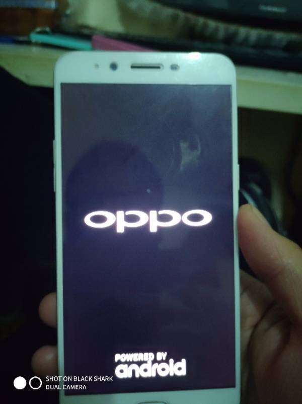 为什么oppoR9关机之后,手机会频繁重启或无法开机? 第2张 为什么oppoR9关机之后,手机会频繁重启或无法开机? 第2张