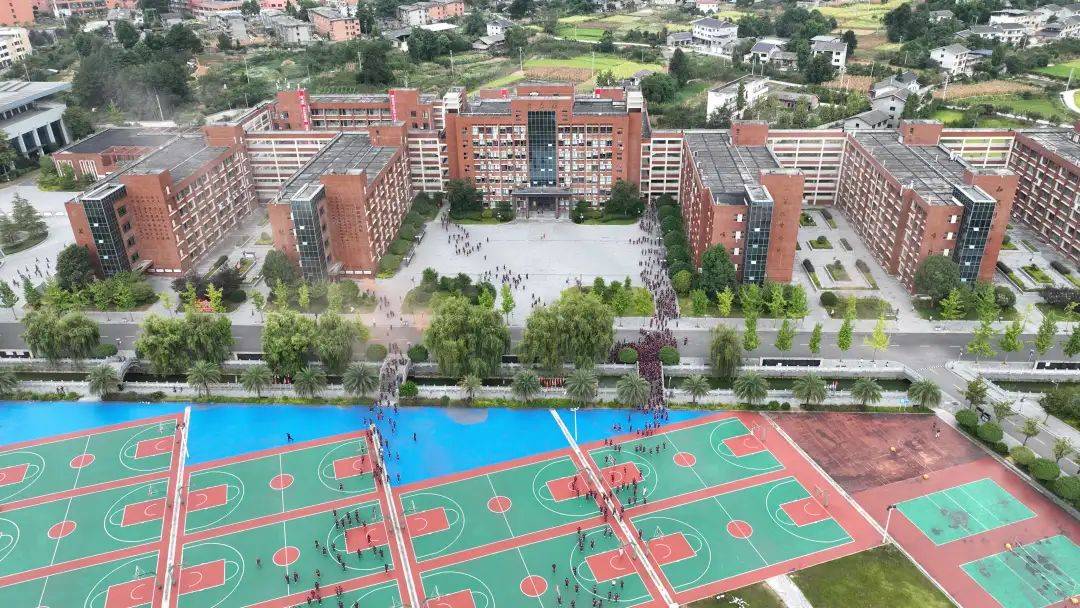绥阳中学域名归属哪个具体小区?揭秘其地理位置之谜! 第2张 绥阳中学域名归属哪个具体小区?揭秘其地理位置之谜! 第2张