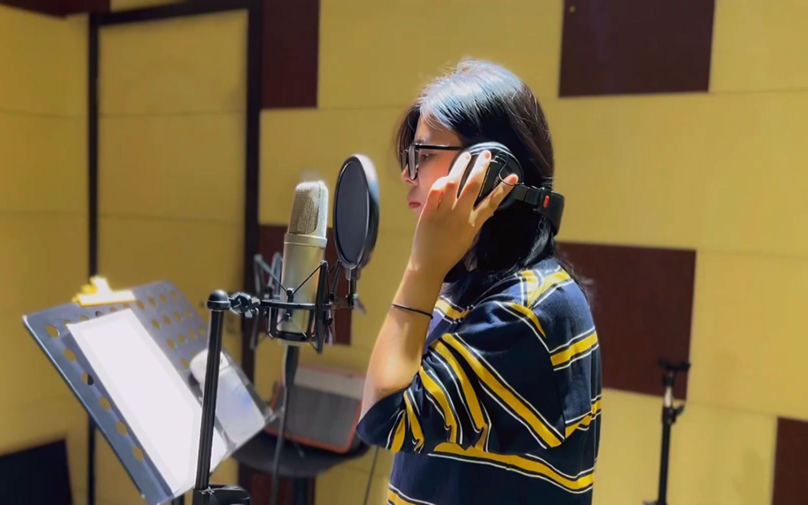 为何录制歌曲总是分段进行,而非一气呵成?背后原因揭秘! 第3张 为何录制歌曲总是分段进行,而非一气呵成?背后原因揭秘! 第3张
