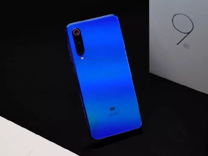 小米9缺失呼吸灯的真正原因是什么?背后有何设计考量? 第2张 小米9缺失呼吸灯的真正原因是什么?背后有何设计考量? 第2张