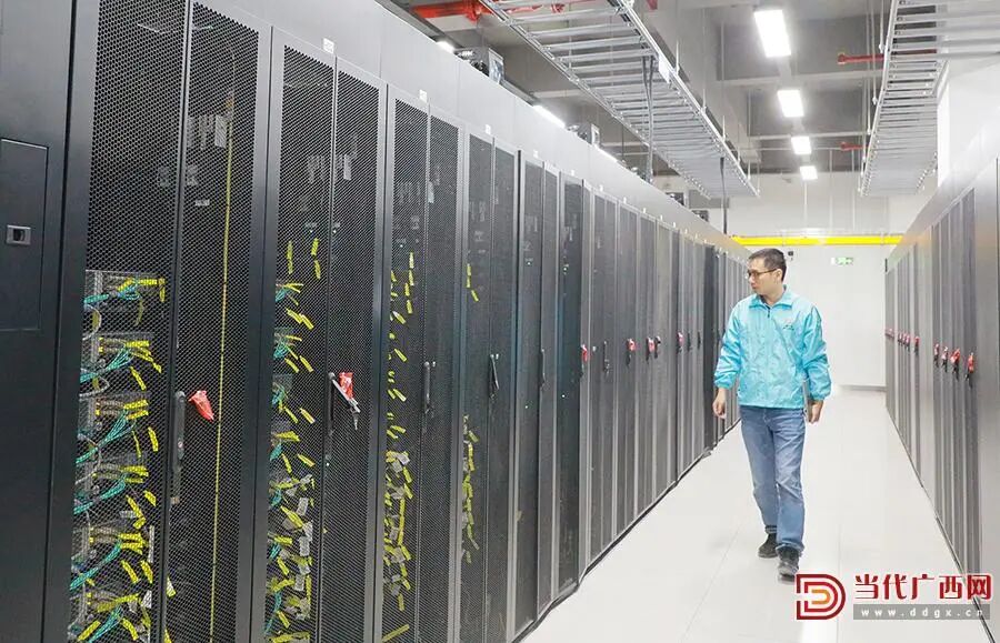 广西南宁服务器,为何成为数据中心新宠?揭秘其优势与潜力! 第2张 广西南宁服务器,为何成为数据中心新宠?揭秘其优势与潜力! 第2张