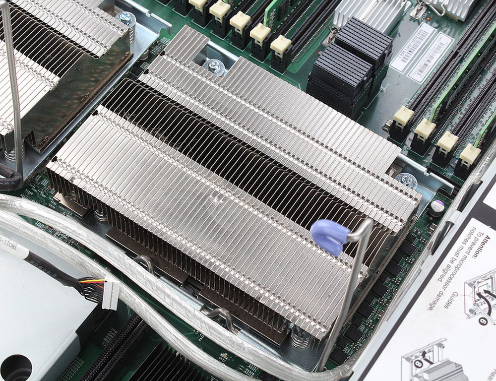 ibm服务器拆解 第3张 ibm服务器拆解 第3张