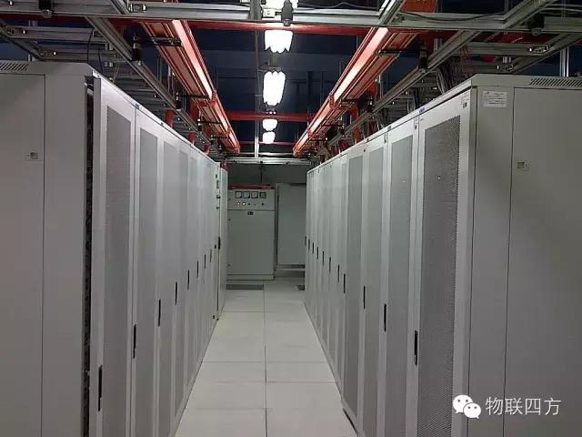 搬瓦工VPS:新增荷兰机房“联通”线路的VPS,10Gbps带宽,可在美国cn2gia、日本软银、荷兰“联通”之间随意切换
