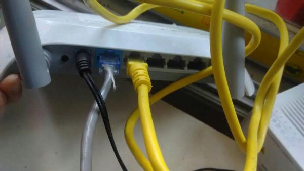 wifi网络连接始终显示不可用,是设备问题还是路由器故障?快速排查指南!