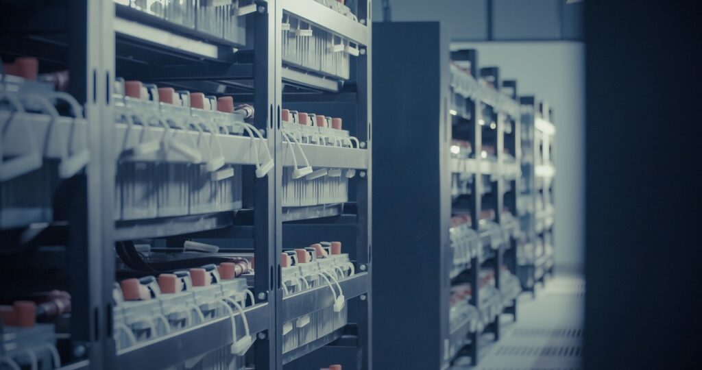 justhost6折促销16个机房的VPS,不限流量/免费一键换IP和机房