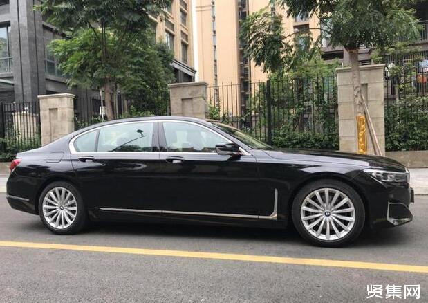 a8参数配置怎么样,和宝马7系相比谁更值得买?