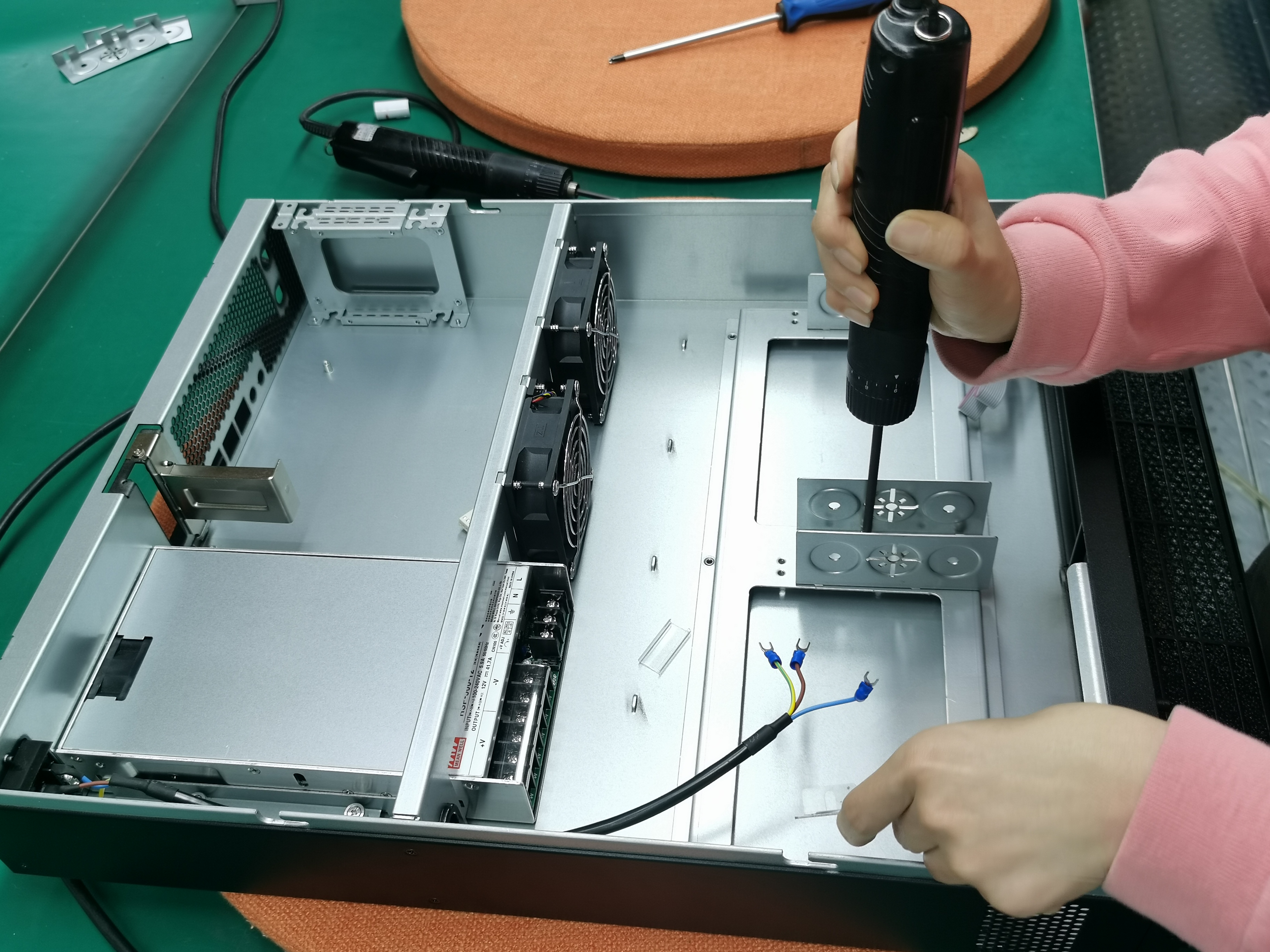 服务器装系统_M001-装电机及螺钉 第2张 服务器装系统_M001-装电机及螺钉 第2张